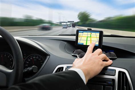 Artificial intelligence to update digital maps and improve GPS navigation