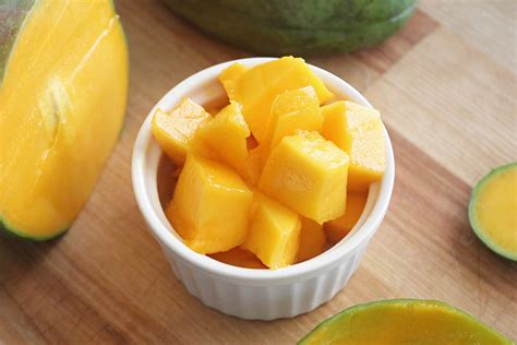 How to Cut a Mango: 3 Ways - Clean Green Simple