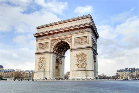 Paris: City Highlights Bike Tour | GetYourGuide