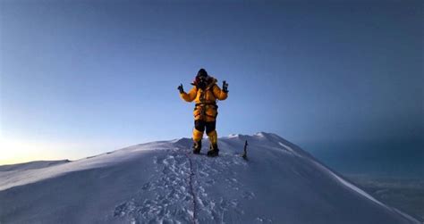 Chris Burke and Lakpa Sherpa Kanchenjunga Summit Push – Mountain Equipment