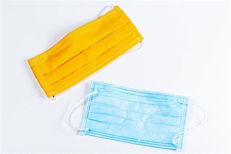 Reusable and disposable medical masks - Creative Commons Bilder