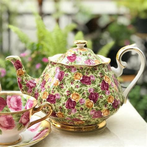 Vintage Chintz Teapot by Royal Albert England “Old Country Rose” 🌹 series #beautifulteaset # ...