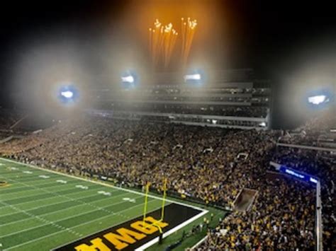 Hawkeye Football Announces 2023 & 2024 Schedules