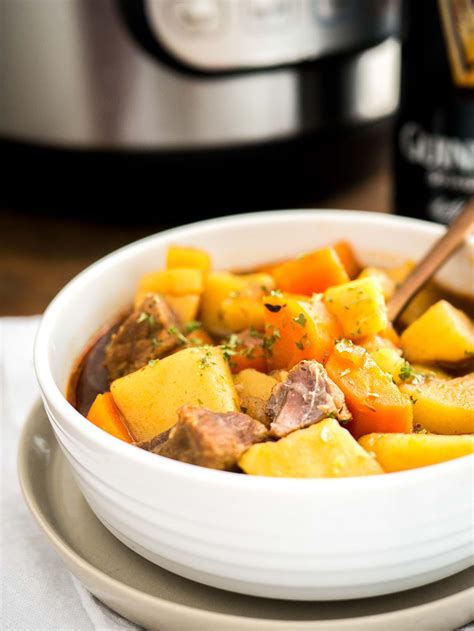 Easy Instant Pot Irish Stew (Pressure Cooker Irish Beef Stew)