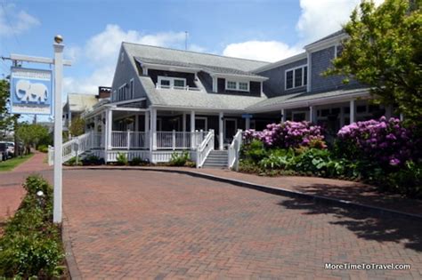 White Elephant: A Harbor Front Luxury Hotel in Nantucket - MORE TIME TO TRAVEL