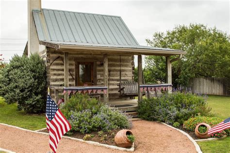 Cabin Rentals In Fredericksburg Tx / Wine Country Cabin Rental in ...