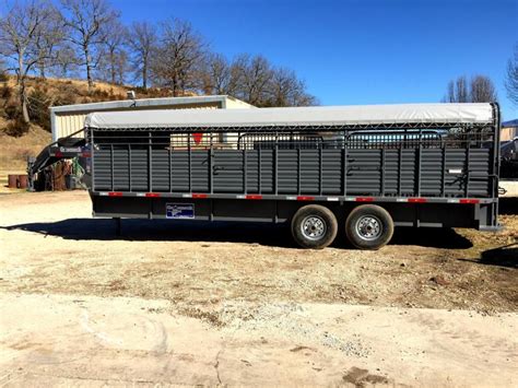 2017 Gooseneck 24' Livestock Trailer | Flatbed Equipment and Utility Trailers For Sale in Seneca MO