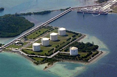 Badak extends operating agreement for Bontang LNG plant - Business ...