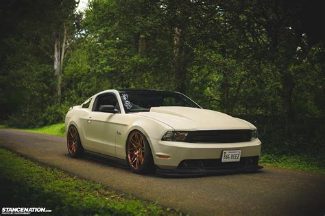 Slammed ford mustang gt