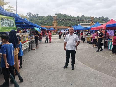 Ramadan bazaar kicks off at Kapit Town Square