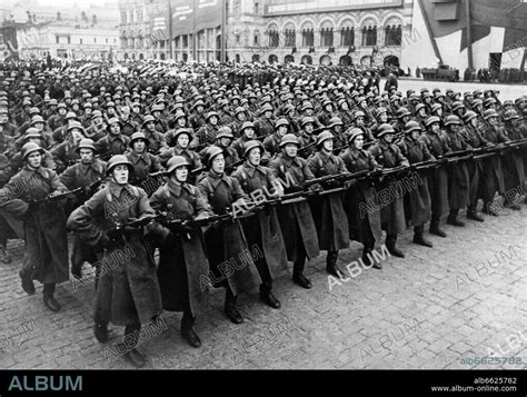 WWII - Red Army in Moscow - Album alb6625782