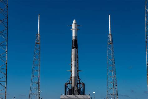 Used SpaceX Rocket and Dragon Launching NASA Cargo Into Space Today ...