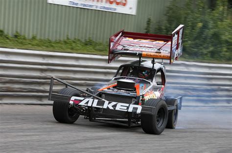 Britain’s new Le Mans hero tries a BriSCA F1 stock car | Autocar