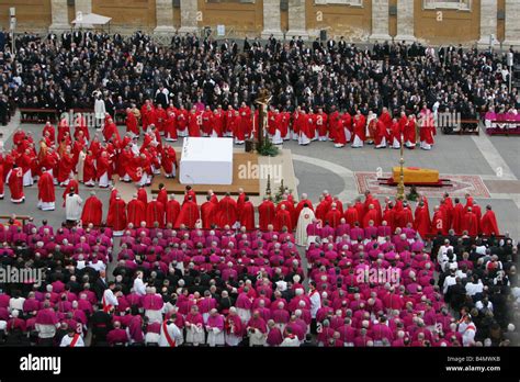 Pope John Paul II funeral in St Peters Square Rome The Requiem mass was ...