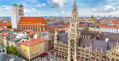 Munich: Old Town & Viktualienmarkt City Walk in German | GetYourGuide