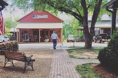 Leiper's Fork, Tennessee: The Best Things to Do in the Charming Village