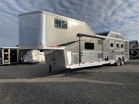 Living Quarter Horse Trailers | Leonard Trailers | Trailers for Sale ...