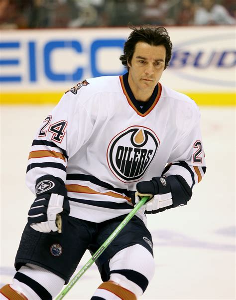 Edmonton Oilers Hire Steve Staios