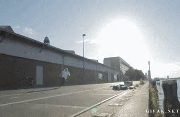 Parkour Fail GIF - Find & Share on GIPHY