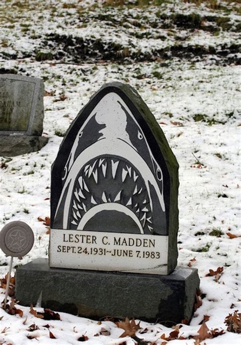 20 of The Funniest Epitaphs on Tombstones by People Whose Sense Of ...