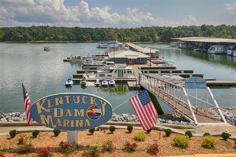 Kentucky Lake and the Land Between It