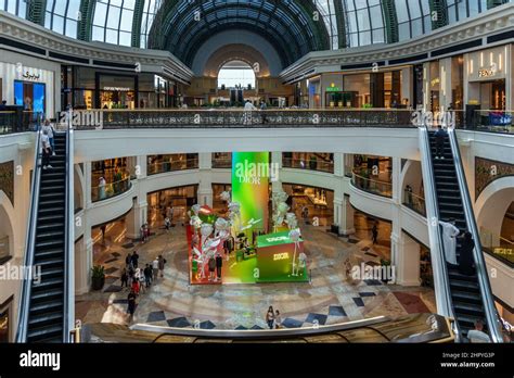 Mall of the Emirates, Dubai Stock Photo - Alamy