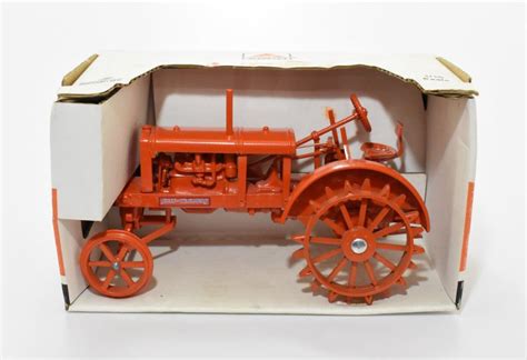 1/16 Allis-Chalmers WC Tractor With Wide Front - Daltons Farm Toys