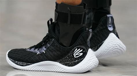 Stephen Curry Pulled out 2 $160 Special Sneakers for his Highly ...