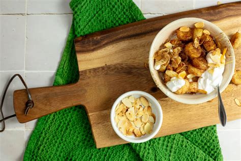 Pan-fried Bananas with Coconut Yoghurt - A Better Choice