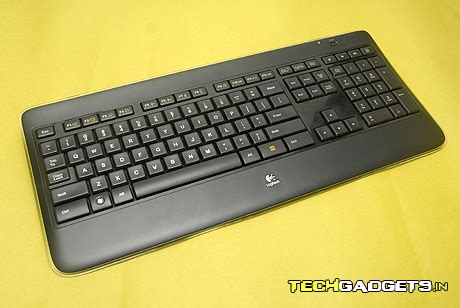 Logitech K800 wireless illuminated keyboard forays into India - TechGadgets