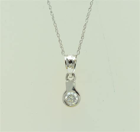 14K White Gold Unique Style Bezel Set Brilliant Diamond Pendant ...