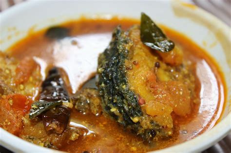 Priti Recipes Blog: Hot and spicy rohu fish curry within 20 min