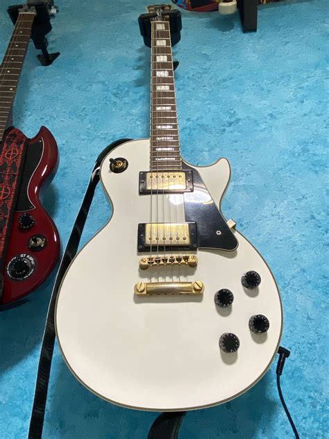 Epiphone White Custom Les Paul, Hobbies & Toys, Music & Media, Musical ...