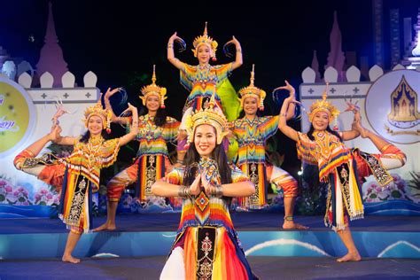 The History of Thai Traditional Dance - Thailand Insider