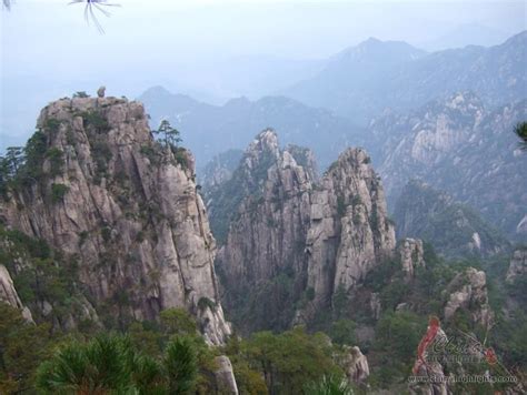 The Yellow Mountains, Huangshan Mountain Travel Guide