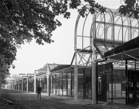 Farnborough College of Technology, Farnborough, Hampshire: the south elevation | RIBA pix