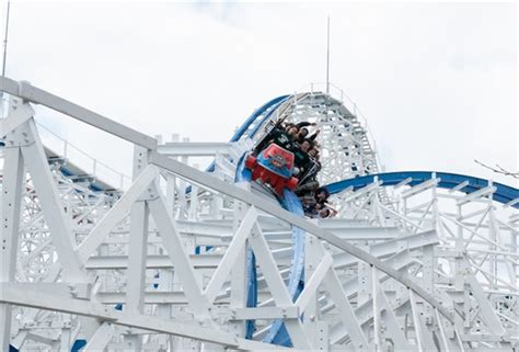 If You Like Screaming, Try Out Asia’s First Hybrid Coaster in Japan!