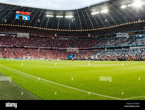 The inside of Allianz Arena Stock Photo - Alamy