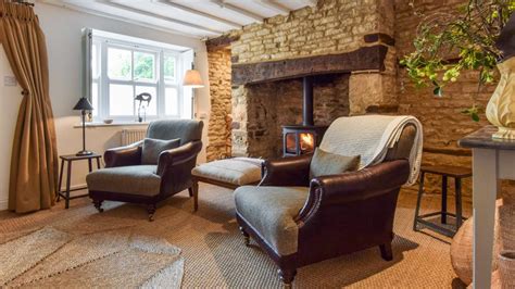 The finest Cotswold cottage fireplaces | Bolthole Retreats