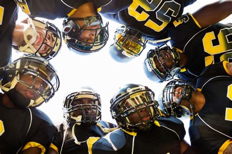 Football Huddle PNG Transparent Football Huddle.PNG Images. | PlusPNG