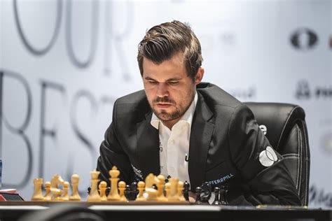 World Chess Champion Magnus Carlsen decides not to defend his title