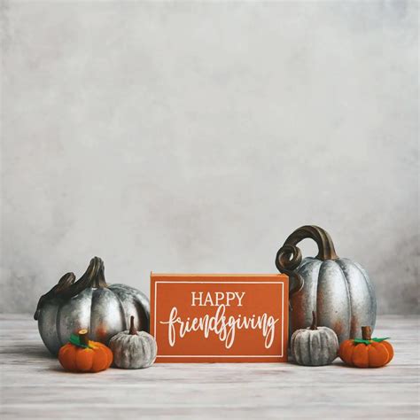 Trendy Friendsgiving Decorations Ideas For The Season - Chiclypoised