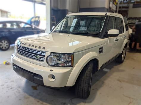 Land Rover Discovery 4 (2010) Towing Set Up | Accelerate Auto Electrics ...