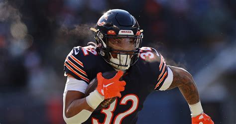 Report: Former Bears RB David Montgomery, Lions Agree to 3-Year, $18M ...