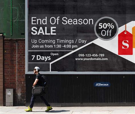 Free Street Banner Billboard Mockup (PSD)