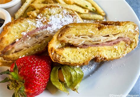 Monte Cristo Sandwich | the disney food blog