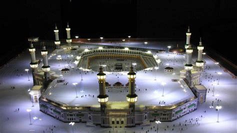 Masjid Al Haram At Night Wallpaper