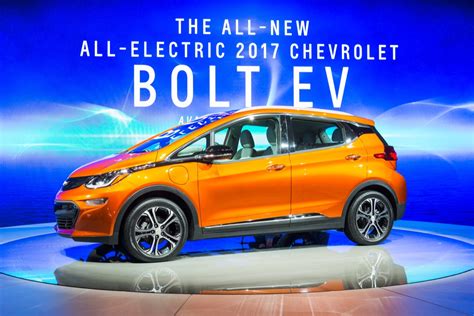 2017 Chevrolet Bolt EV Premiere Review | GM Authority