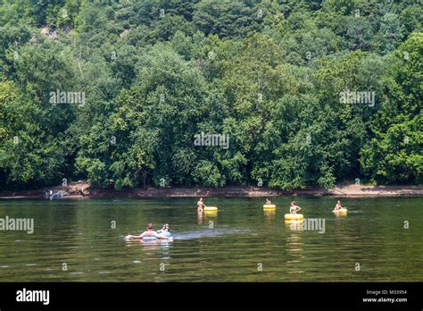 Pennsylvania point pleasant delaware river water hi-res stock photography and images - Alamy