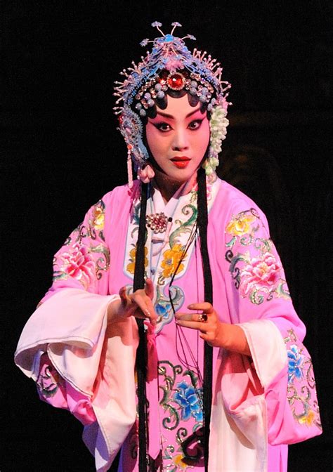 Peking Opera Lion Dragon, Beijing Opera, Chinese Opera, Dragon Dance, China Girl, Photo ...
